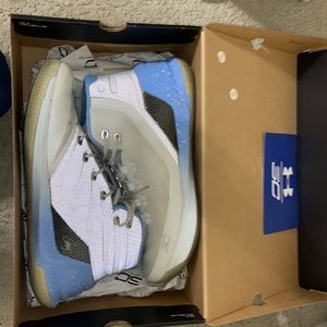 Men’s size 12 basketball shoes